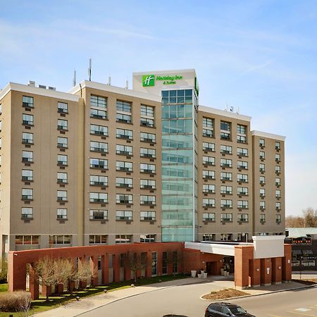 Holiday Inn Hotel & Suites London By Ihg Екстериор снимка