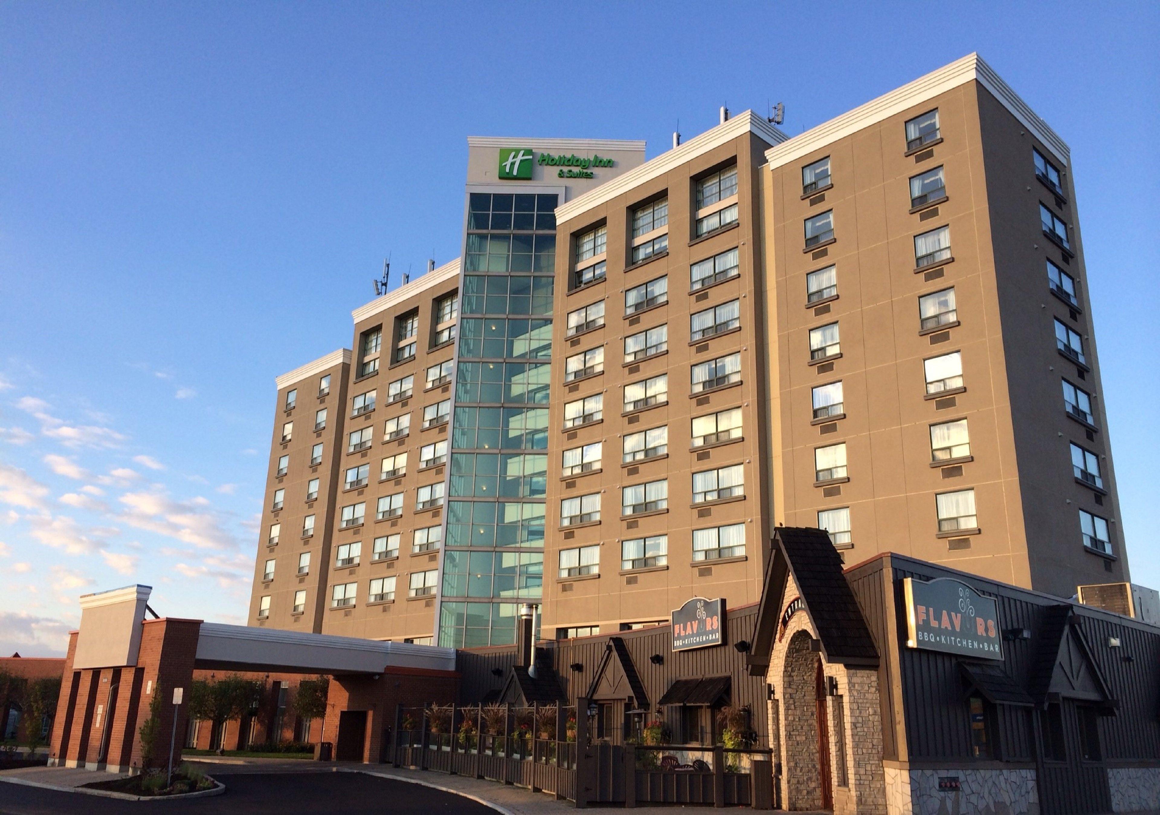 Holiday Inn Hotel & Suites London By Ihg Екстериор снимка